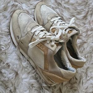 Micheal Kors Women's Billie Trainers Cream Colored Sneakers Size 9.5M🌴